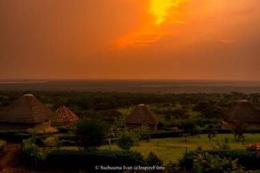 ALBERTINE VALLEY LODGE