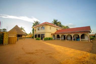 Mum Resort Hotel Iganga