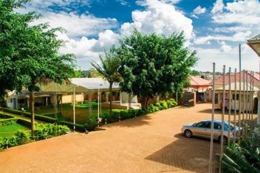 Hotel Alvers Mukono