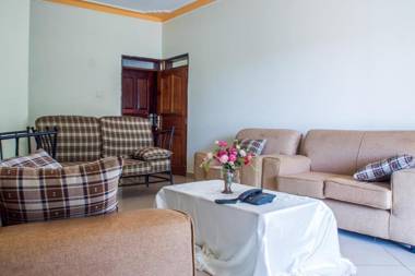 Hotel Alvers Mukono