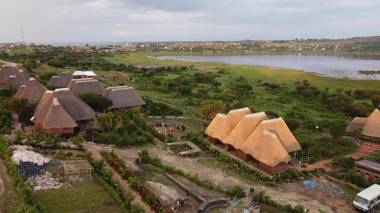 Lake Munyanyange Caves Lodge