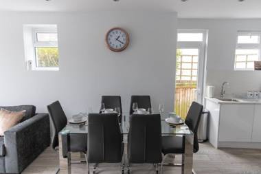 London Northwick Park Serviced Apartments by Riis Property