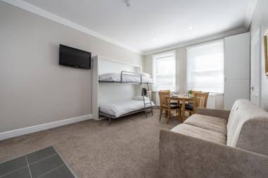 Stylish Apartment12 Minutes from Oxford Streetcentral Londonacwifi!