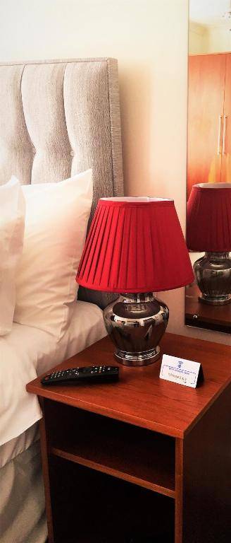 Ilfracombe House Hotel - near Cliffs Pavilion