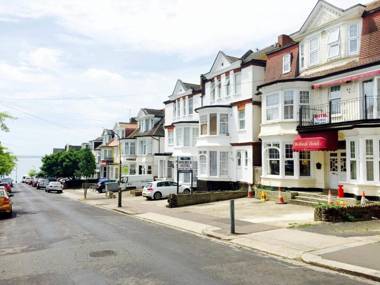 Welbeck Hotel - Close to Beach Train Station & Southend Airport