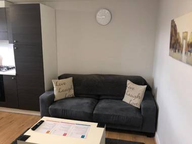 2nd Floor Town Centre Apt with FREE Parking