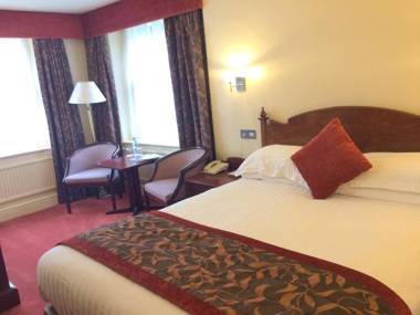 B/W Plus Buxton Lee Wood Hotel