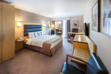 Holiday Inn London Brentford Lock an IHG Hotel