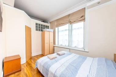 London Kensington & Chelsea 2 Bed Zone 1 Aprt