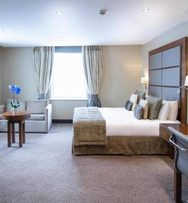 Wellington Hotel by Blue Orchid