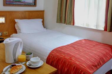 Queensway Hotel Sure Hotel Collection by Best Western