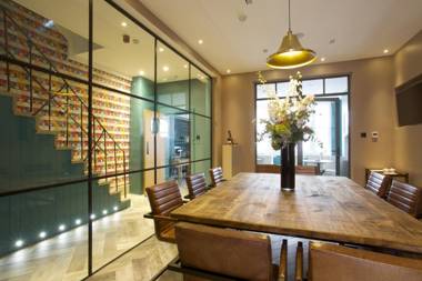 Georgian House Hotel