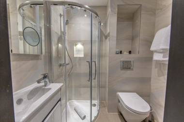 The Crescent Hyde Park