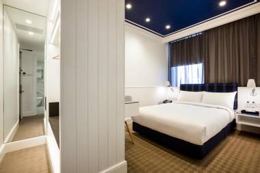 Radisson Blu Edwardian Kenilworth Hotel London