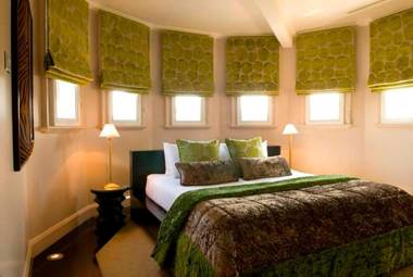 Radisson Blu Edwardian Kenilworth Hotel London