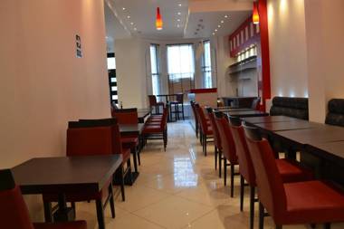 Cromwell International Hotel