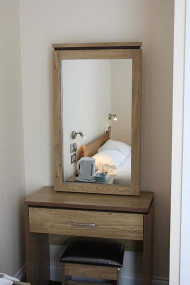 Earls Court Garden Hotel