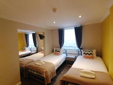 Smart Hyde Park View Hostel