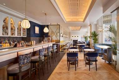 100 Queen’s Gate Hotel London Curio Collection by Hilton