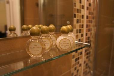 Sapphire Hotel London