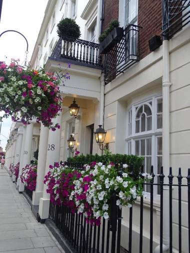 The Tophams Hotel