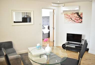 Chelsea Bridge Apartments