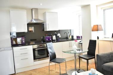 Chelsea Bridge Apartments