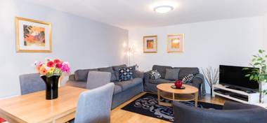 Lets Holiday In London Greenwich