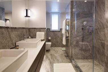 Cheval Gloucester Park at Kensington