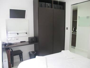 BLOOMSBURY APARTMENTS