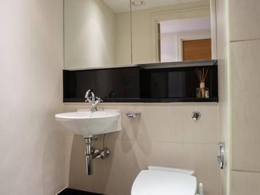 Veeve  - Luxury 2 Bedroom Apartment - Chelsea Bridge Wharf