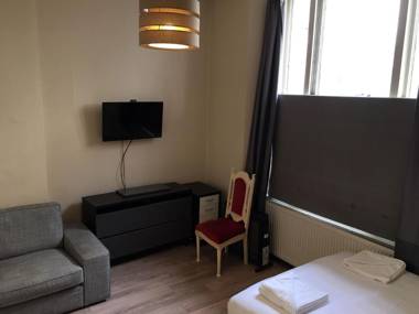 Paddington Patio Apartment