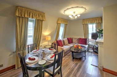 CARLTON COURT - MAYFAIR