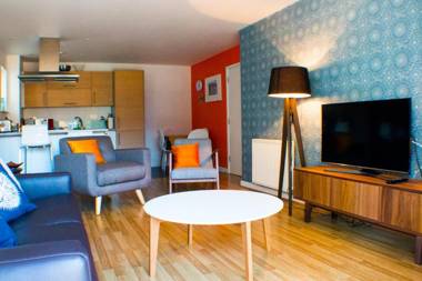 Spacious Central Family Apartment