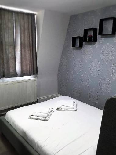 Imperial Court Suites