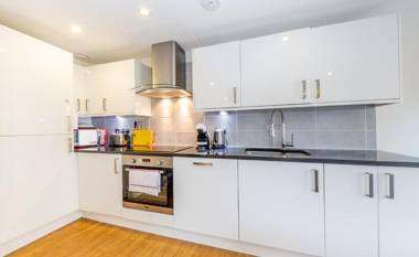 Modern Apartments in Bayswater Central London FREE WIFI & AIRCON by City Stay London