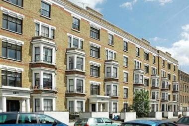 50 meters to the metro