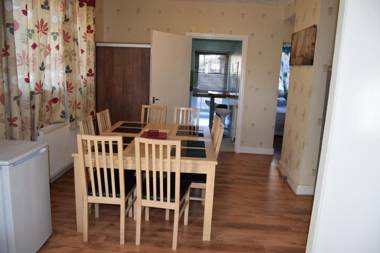 Three Bedroom House Chandos Road