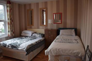 Three Bedroom House Chandos Road