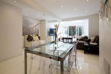 Veeve - Kenway Village