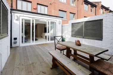 Veeve - Kenway Village