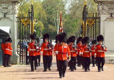 Massive 5 Bedroom West End Designer Residence close to popular Notting Hill