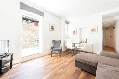 Hyde Park Apartment (SS1)