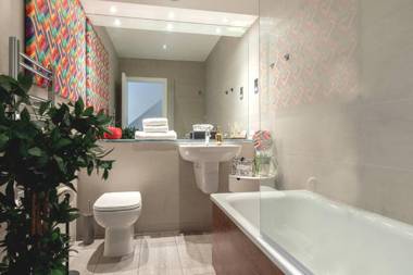 XXL DESIGNER FAMILY HOME With GARDEN OR SKYLINE TERRACE PENTHOUSE Off Tower Bridge