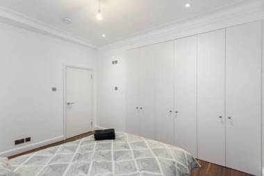 Fleet Street Apartment 3