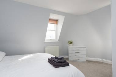 Camden Apartment E/Apartment