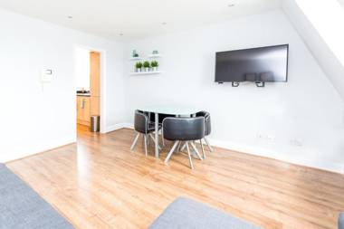 Camden Apartment E/Apartment