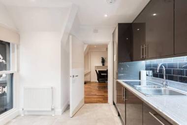 Fleet Street Apartment 4