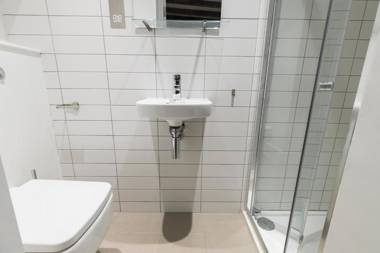 Smart 3 bed flat in Islington close to Angel Tube