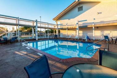Travelodge London Raynes Park